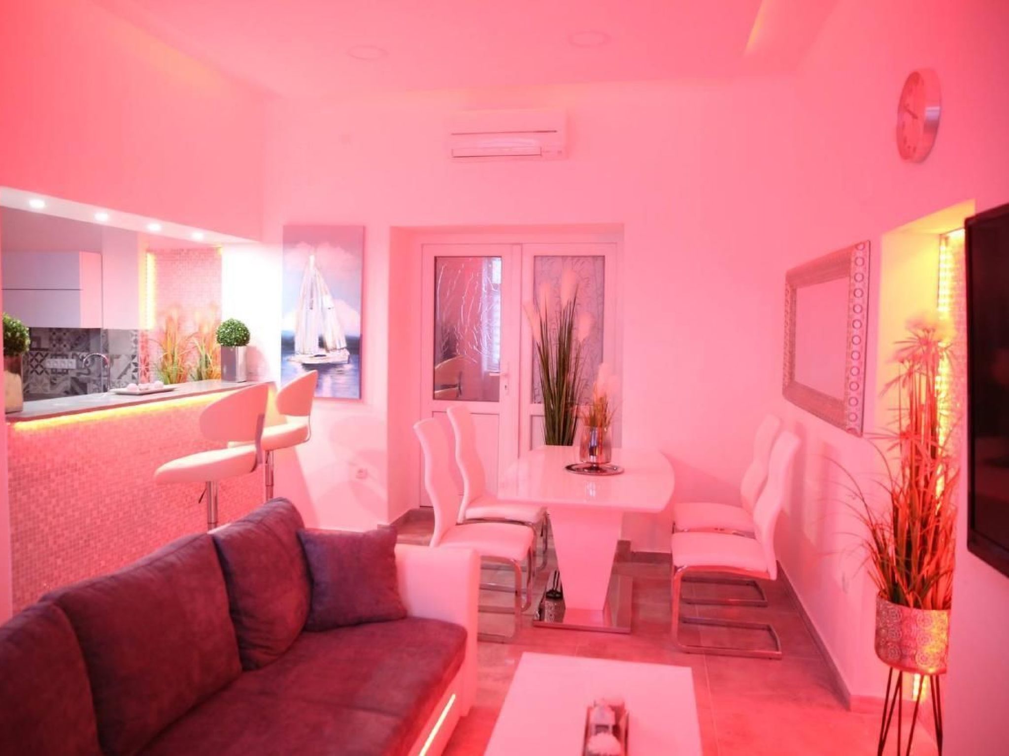 Mit Hot Tub-Image-tags.info