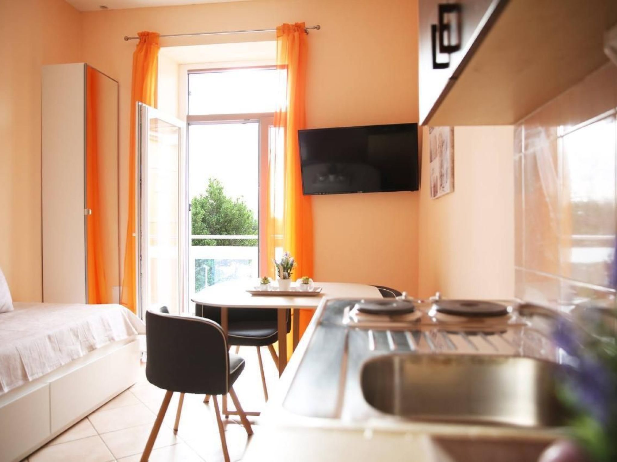 Marica-Image-tags.info