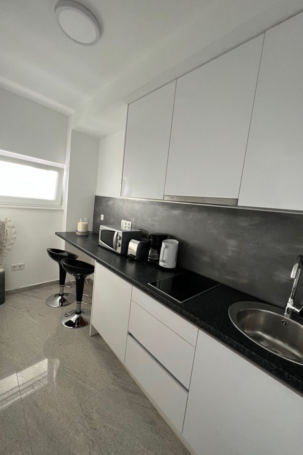 Appartement mit privater Terrasse und Meerblick-Image-tags.info