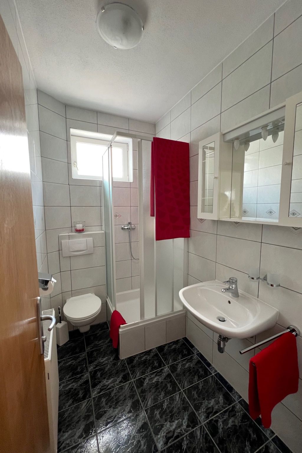 Appartement mit privater Terrasse und Meerblick-Image-tags.info