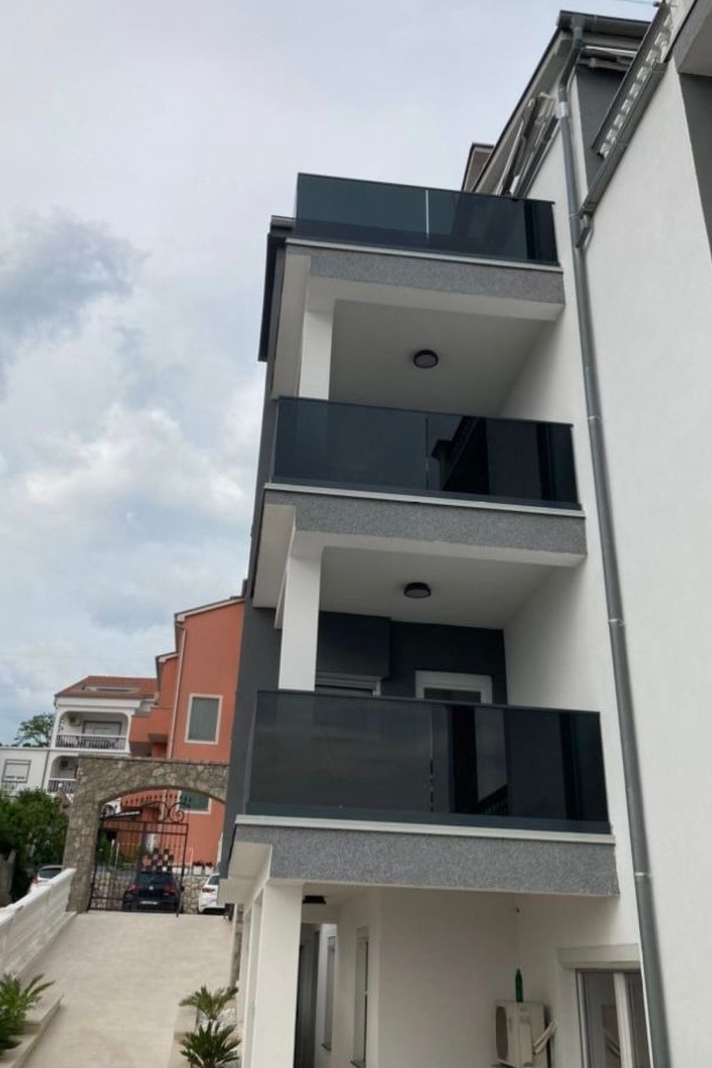 Appartement mit privater Terrasse und Meerblick-Image-tags.info