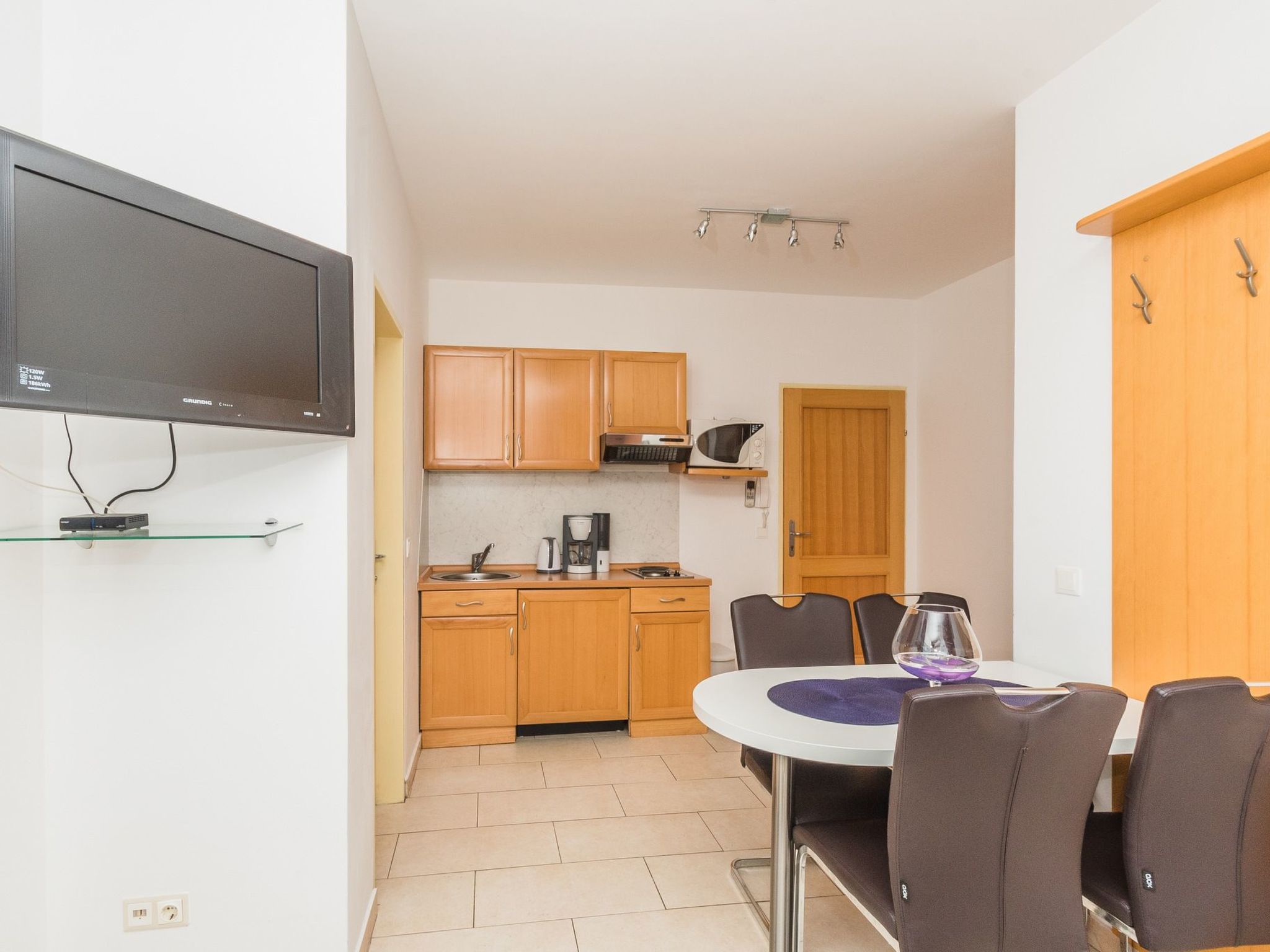 Schöne Ferienwohnung für maximal 4 Personen-Image-tags.info