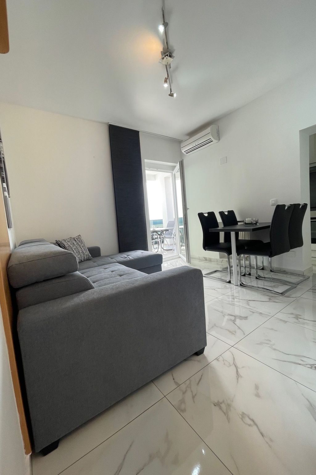 Gemütliche Wohnung mit Pool-Image-tags.info