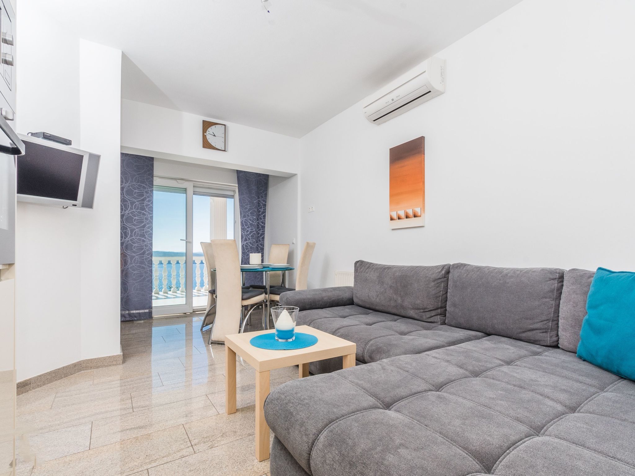 Wohnung mit Meerblick und Pool-Image-tags.info