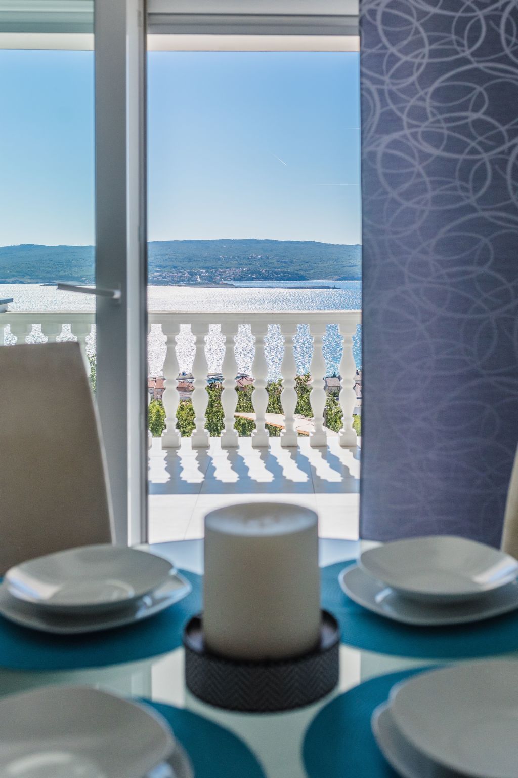 Wohnung mit Meerblick und Pool-Image-tags.info