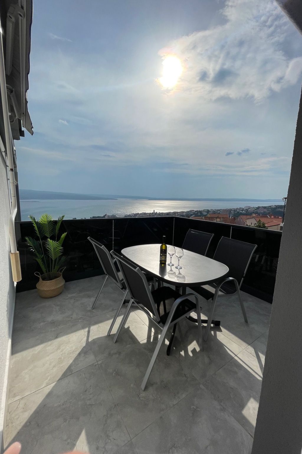 Wohnung mit großem Pool und Meerblick-Image-tags.info