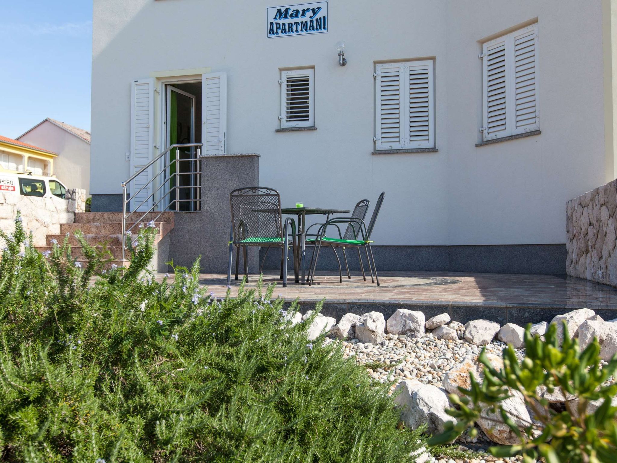 Wohnung mit großer Terasse-Buiten