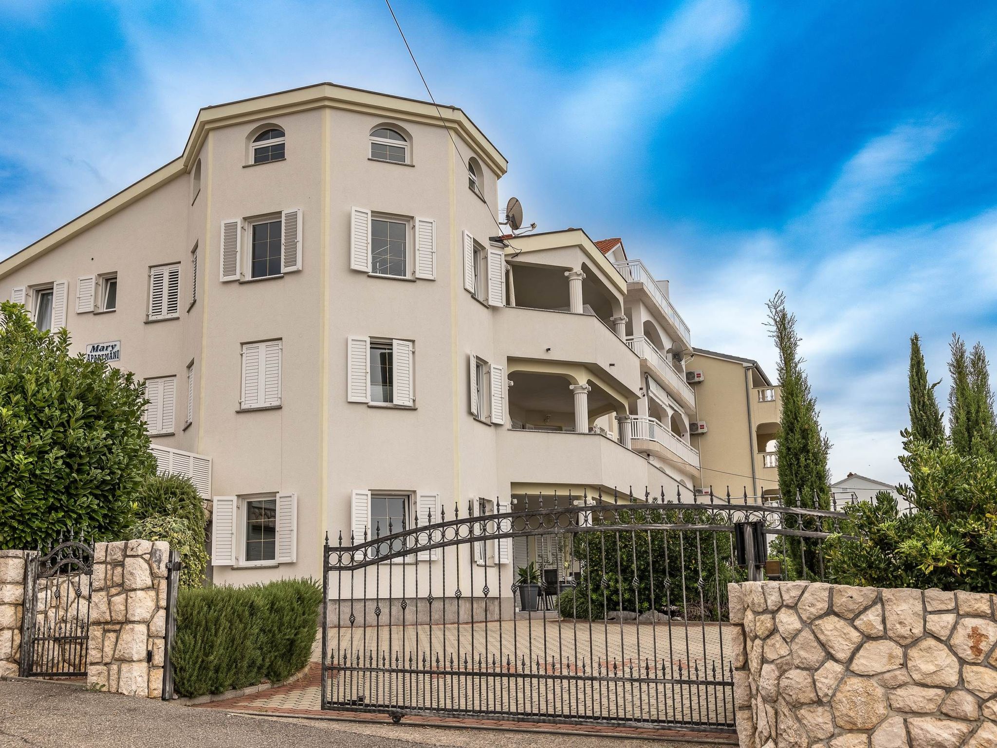 Photo of Wohnung mit großer Terasse