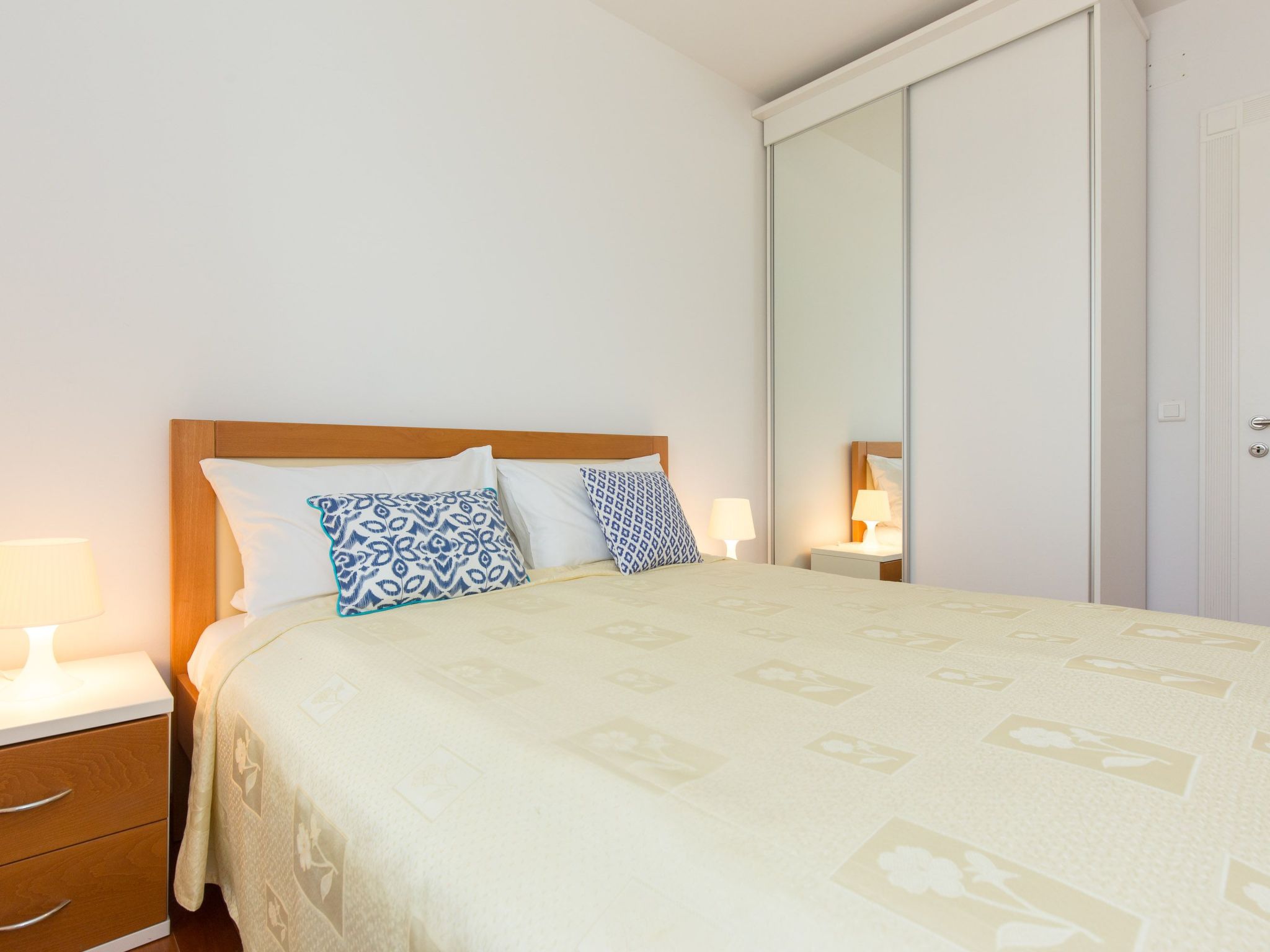 Photo of für vier Personen mit Balkon