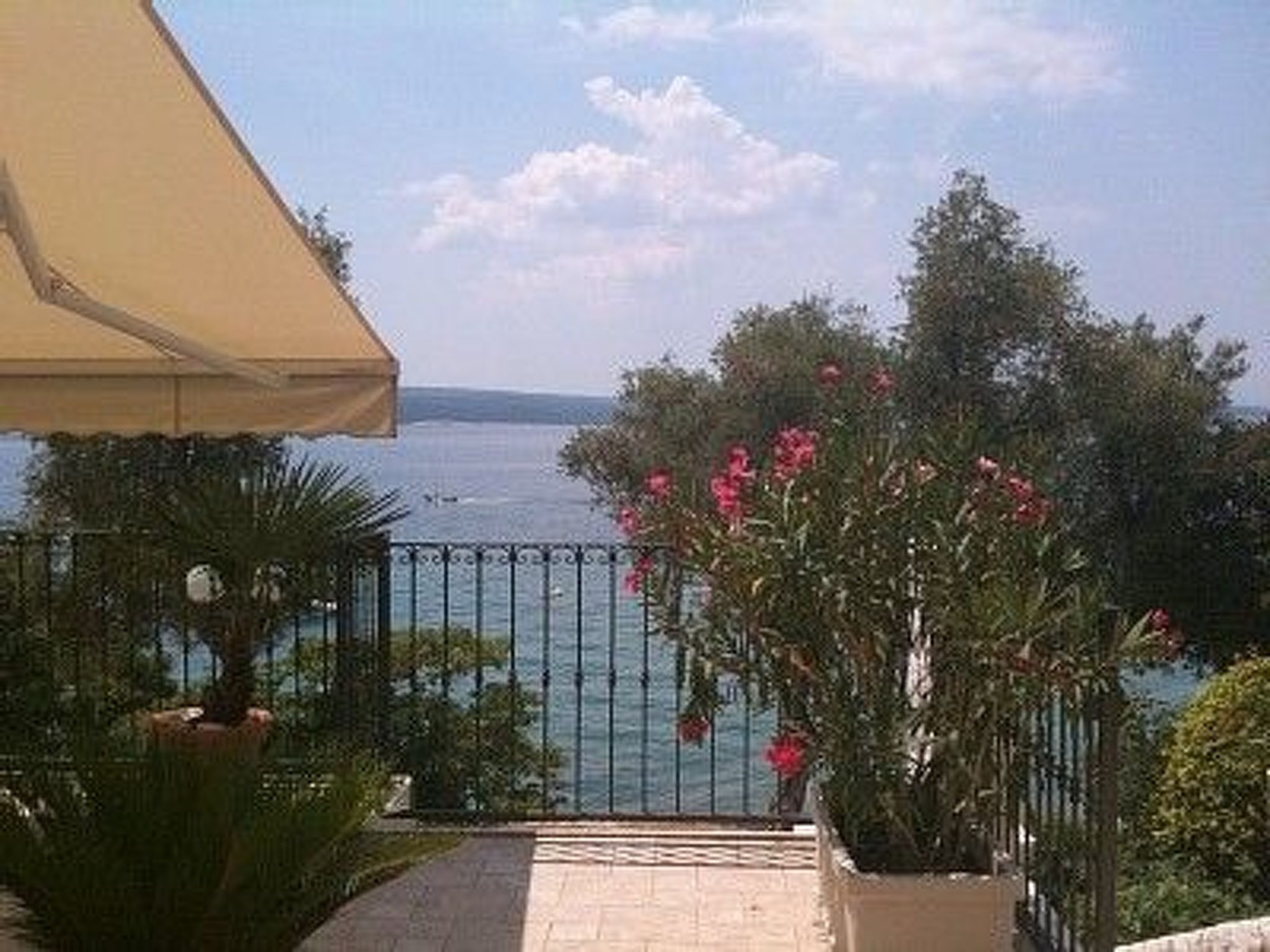 Photo of für vier Personen mit Balkon