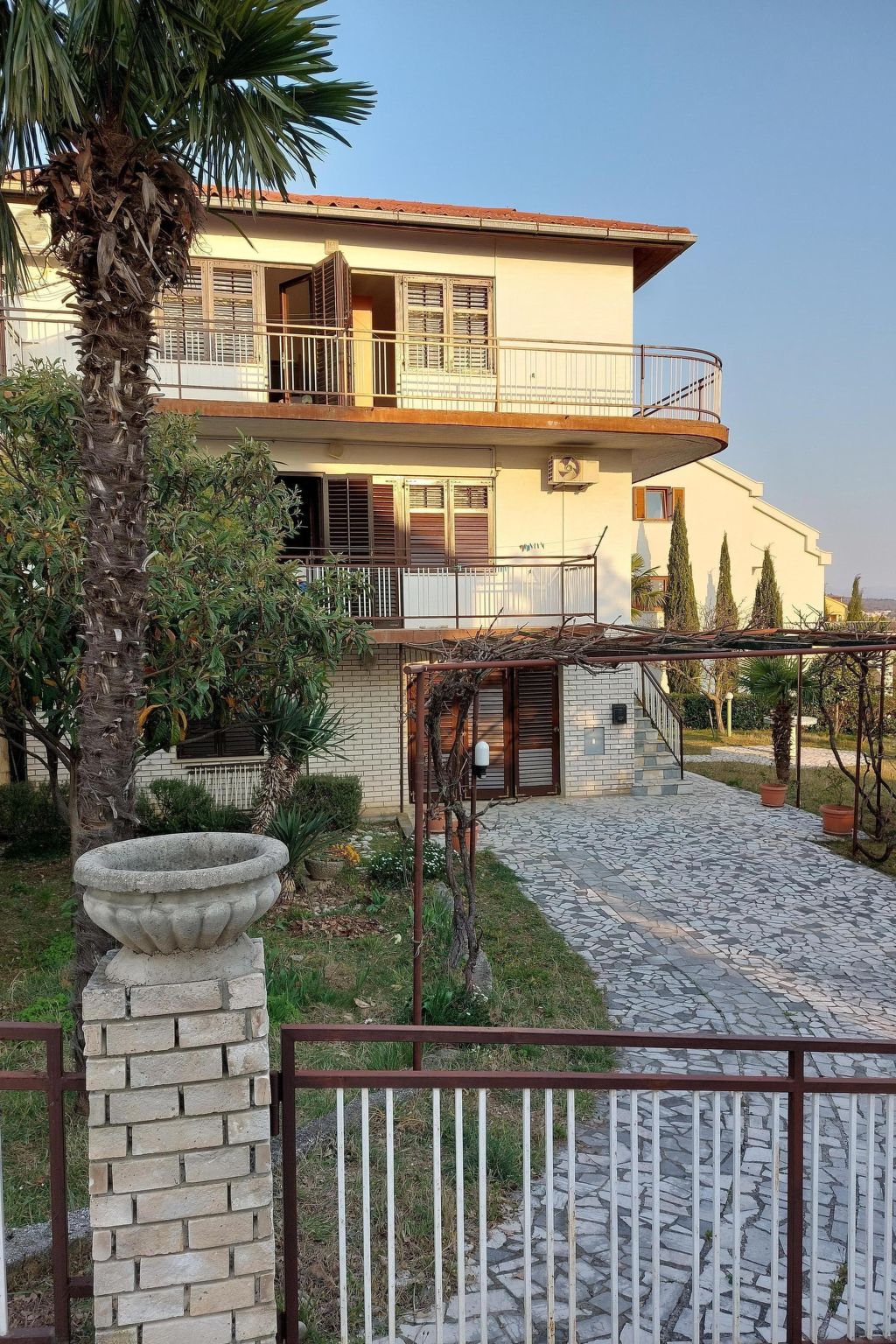 "Belle-Vue" mit Terrasse