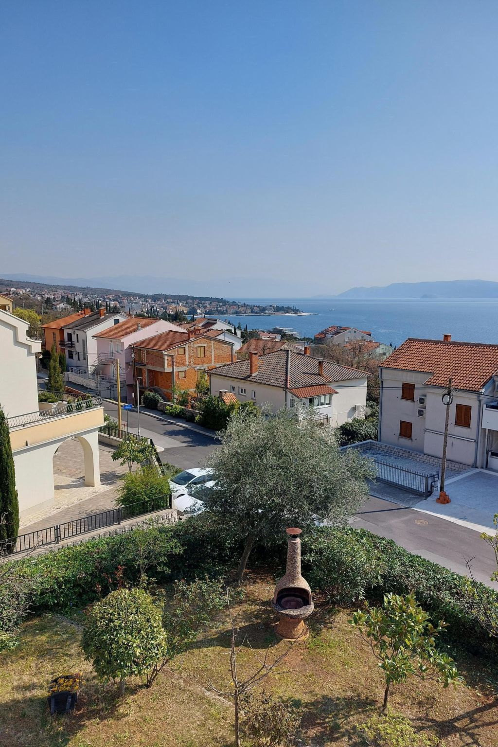 "Belle-Vue" mit Terrasse-Draußen