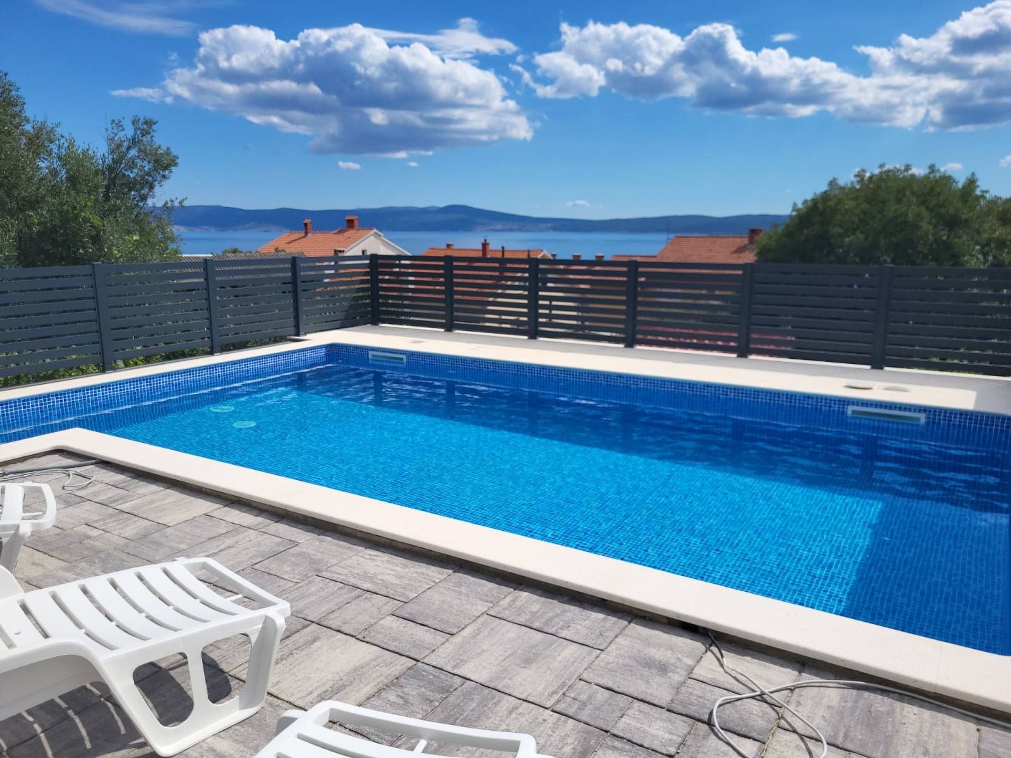 Schöne Wohnung mit Gemeinschaftspool,