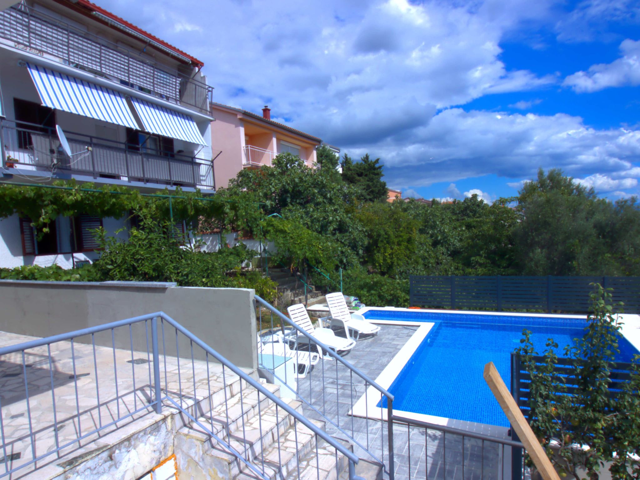 Schöne Wohnung mit Gemeinschaftspool,-Dedans