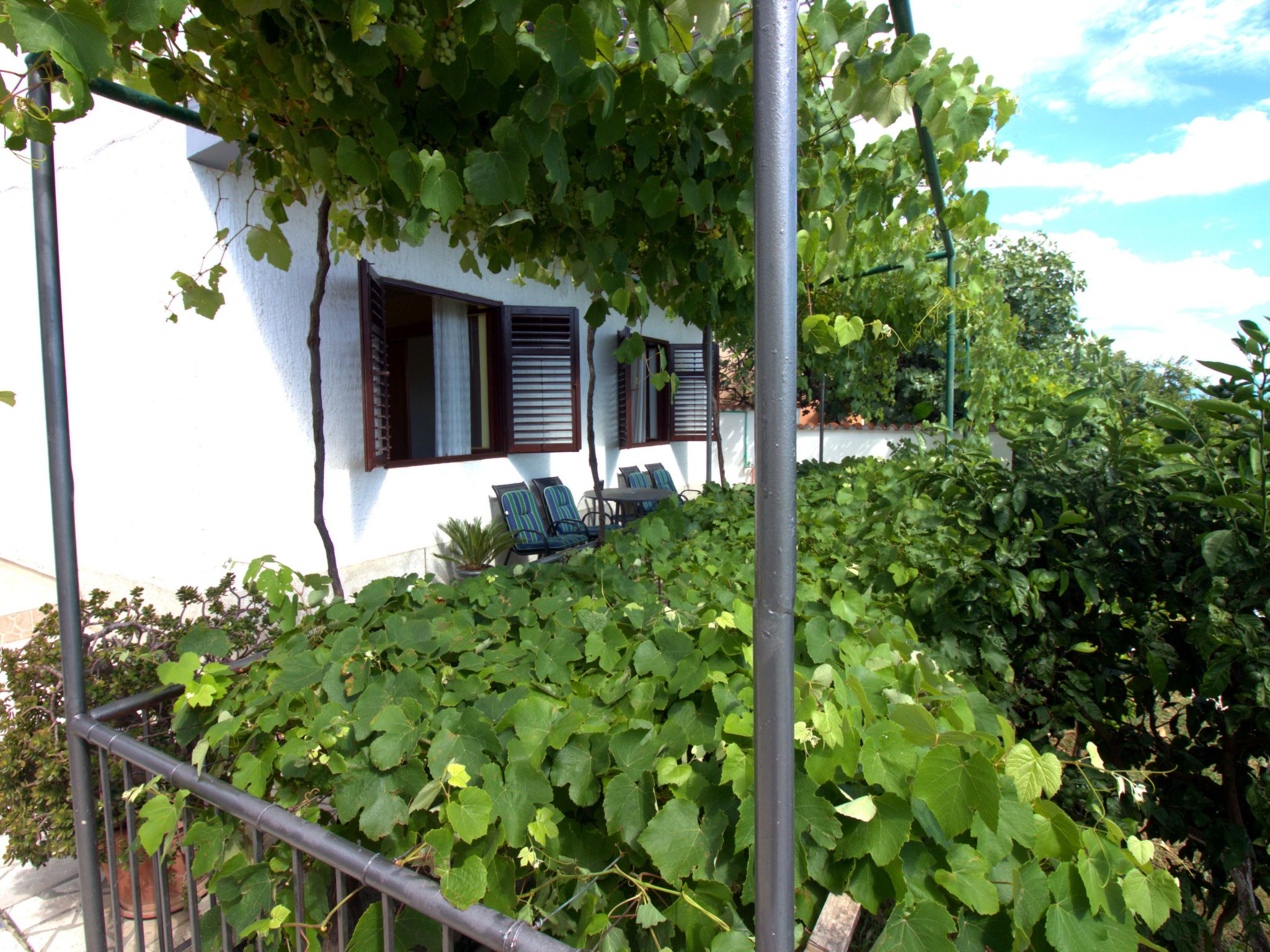 Schöne Wohnung mit Gemeinschaftspool,-Dedans