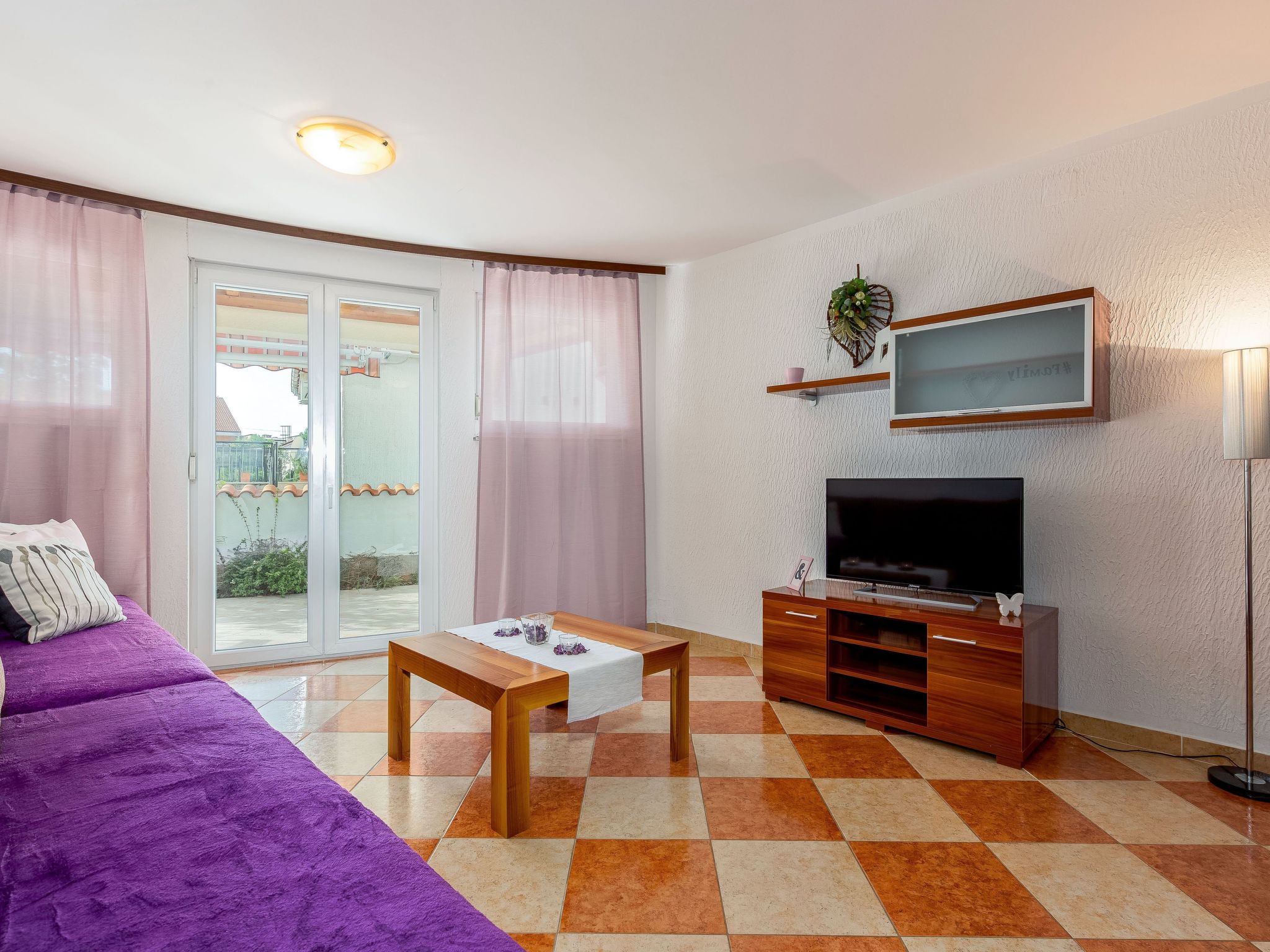 Wohnung mit Balkon und Meerblick-Dedans