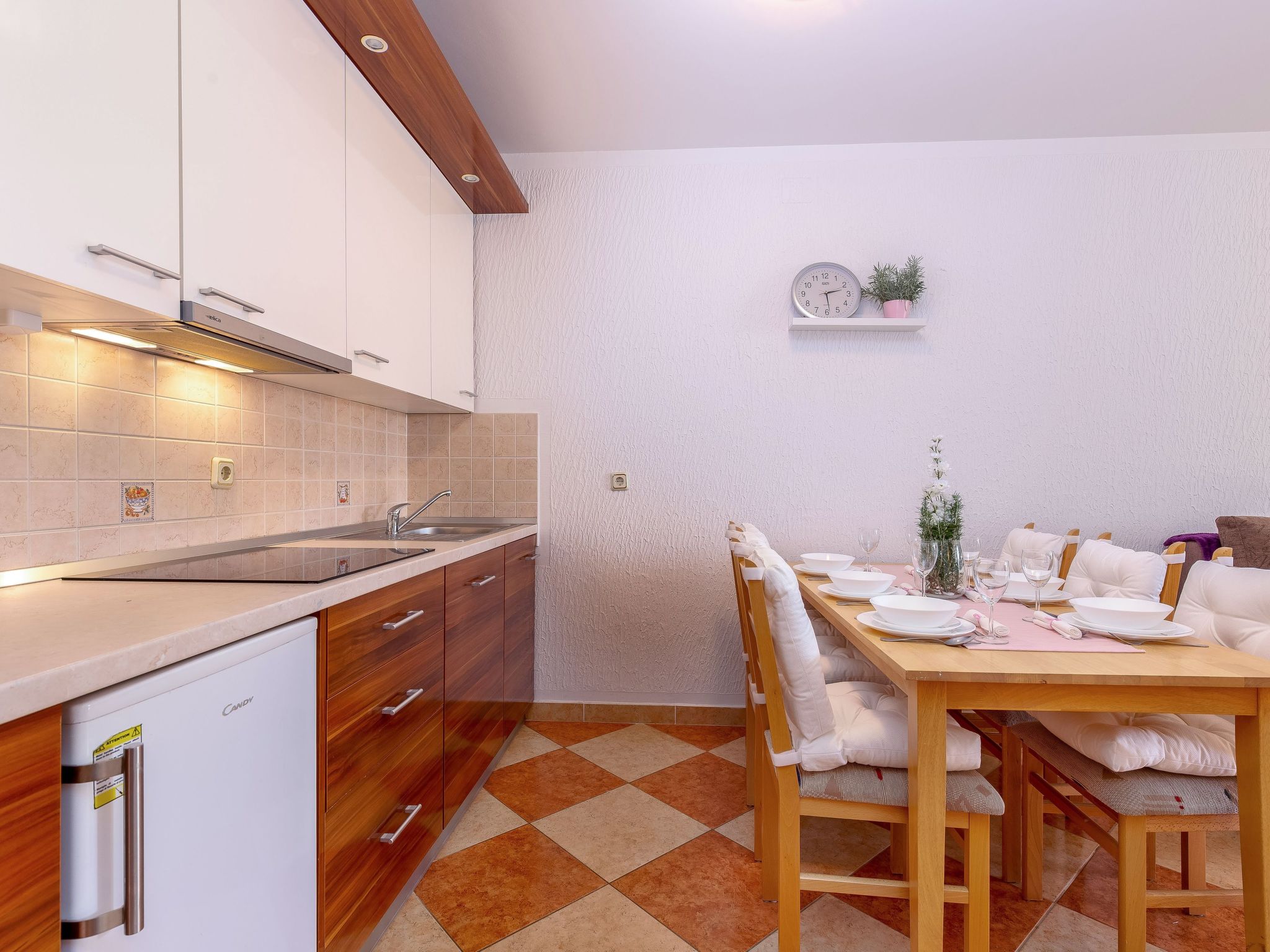 Wohnung mit Balkon und Meerblick-Dedans