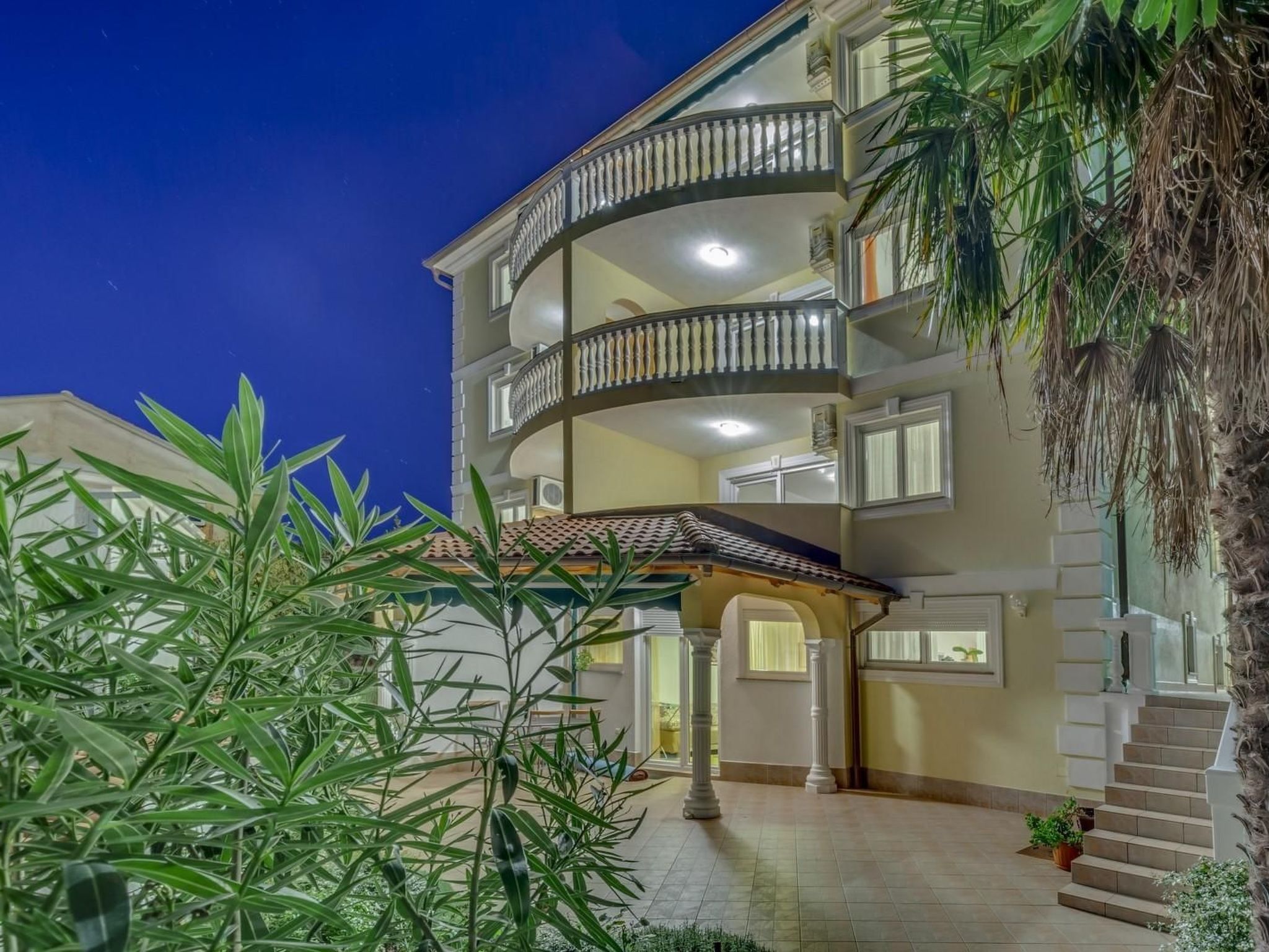 Wohnung mit Balkon und Meerblick-Dedans