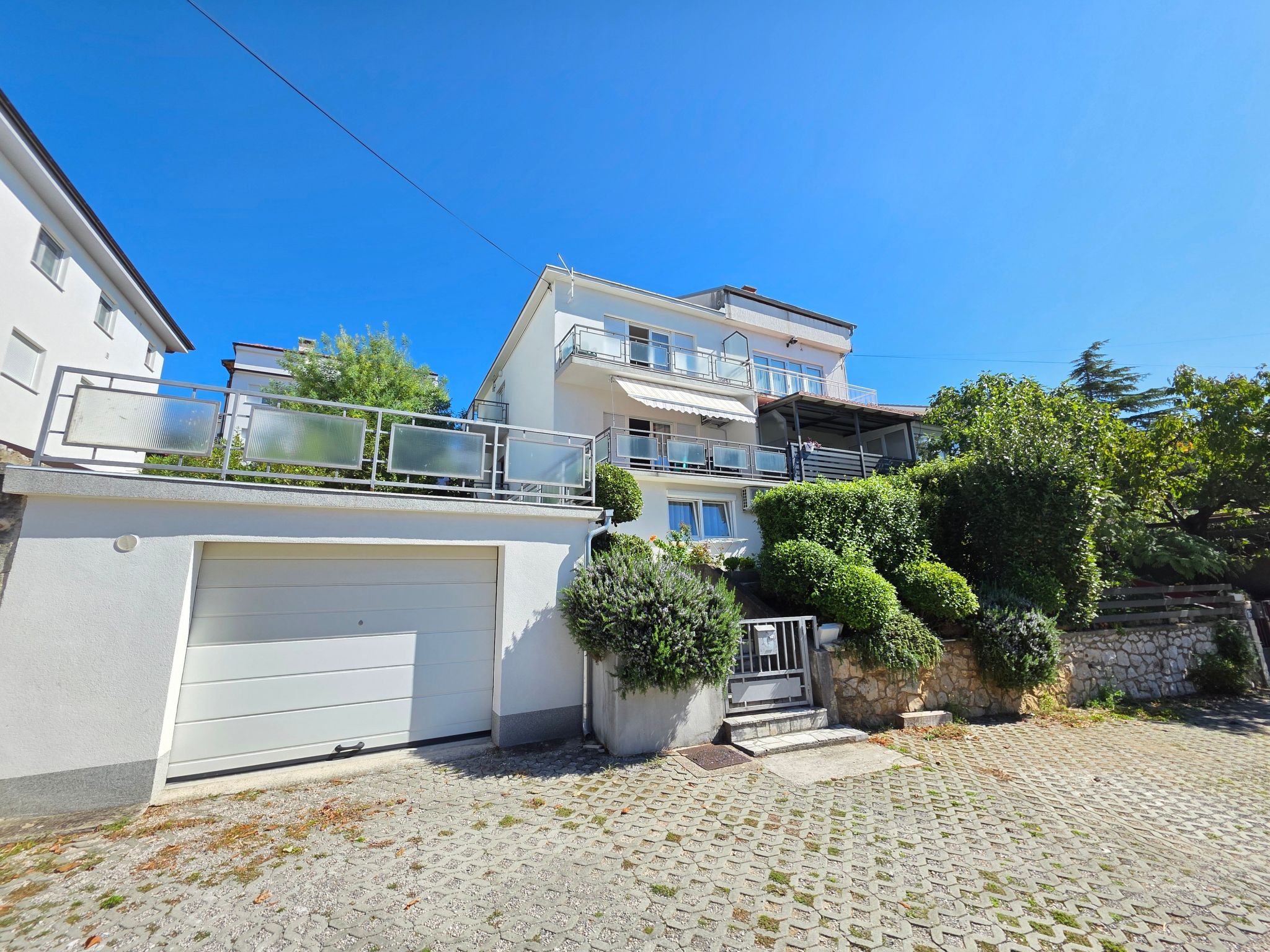 Wohnung in Crikvenica mit Terrasse-Binnen