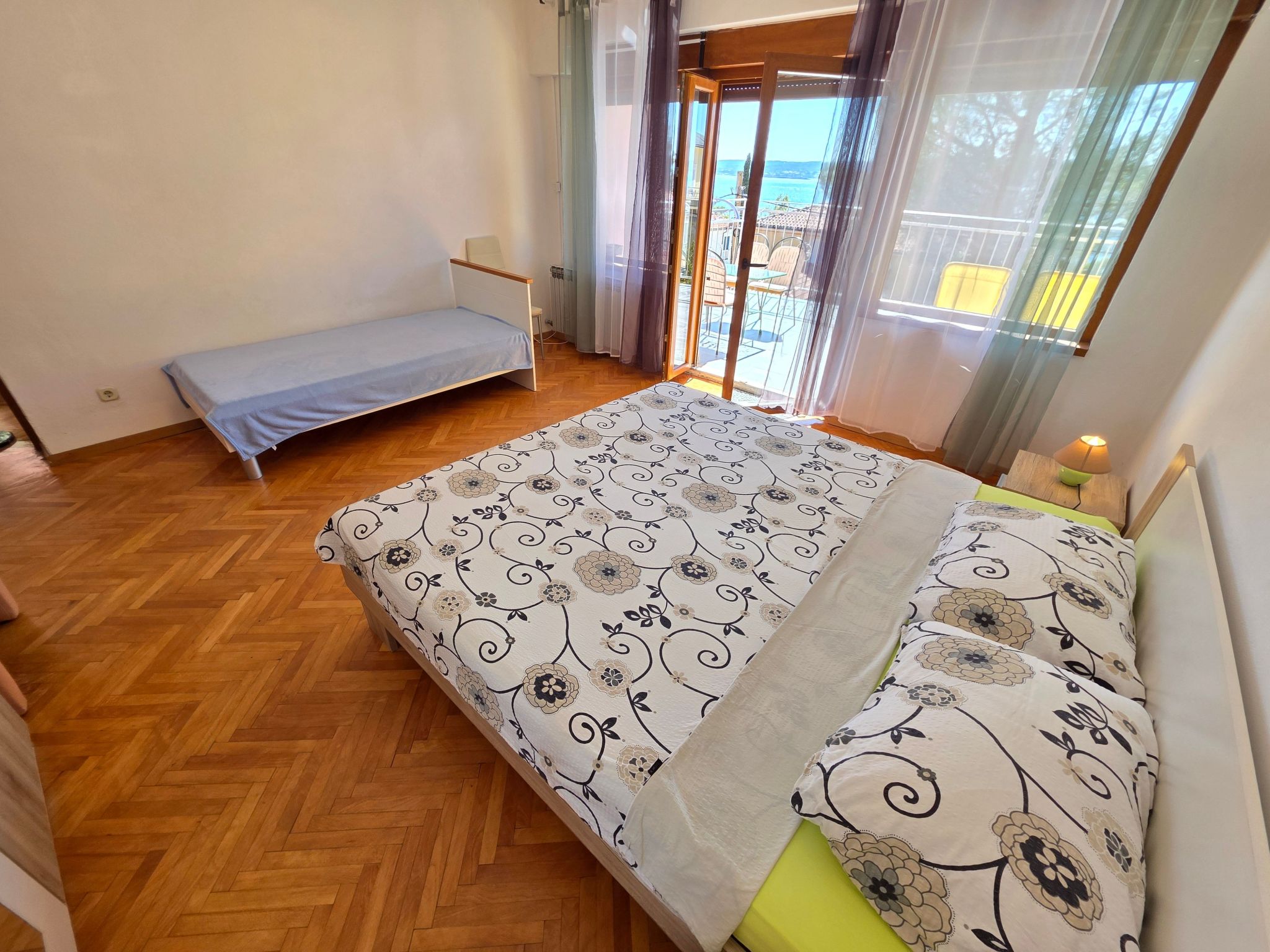 Wohnung mit Terrasse, 150 m vom Sandstrand entfernt-Drinnen