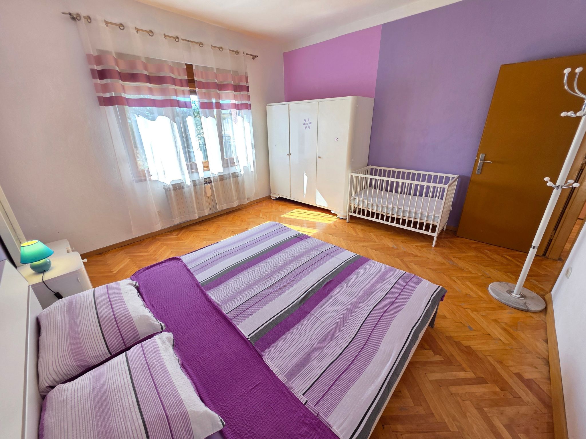 Wohnung mit Terrasse, 150 m vom Sandstrand entfernt-Drinnen