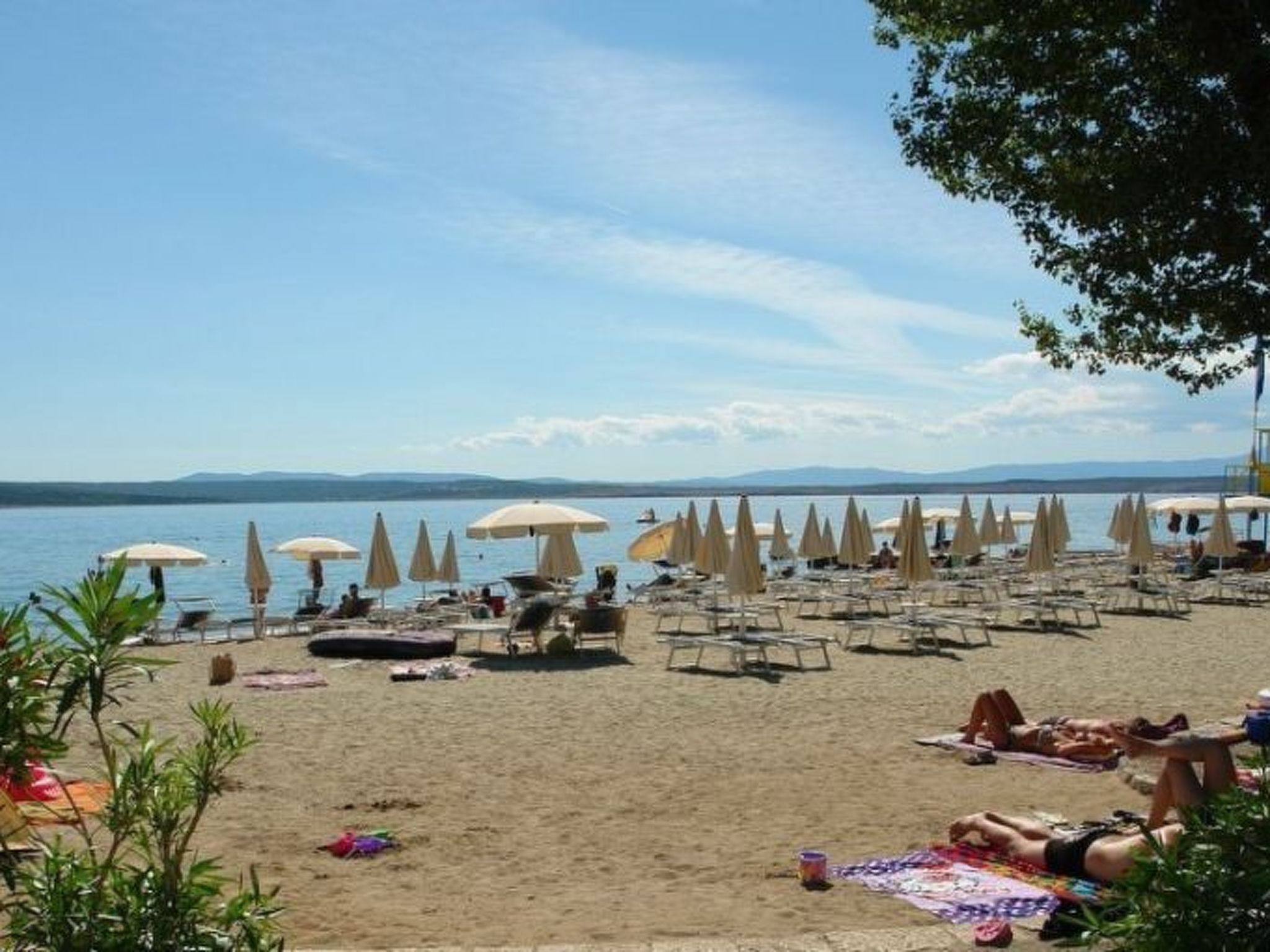 Wohnung mit Terrasse, 150 m vom Sandstrand entfernt-Drinnen