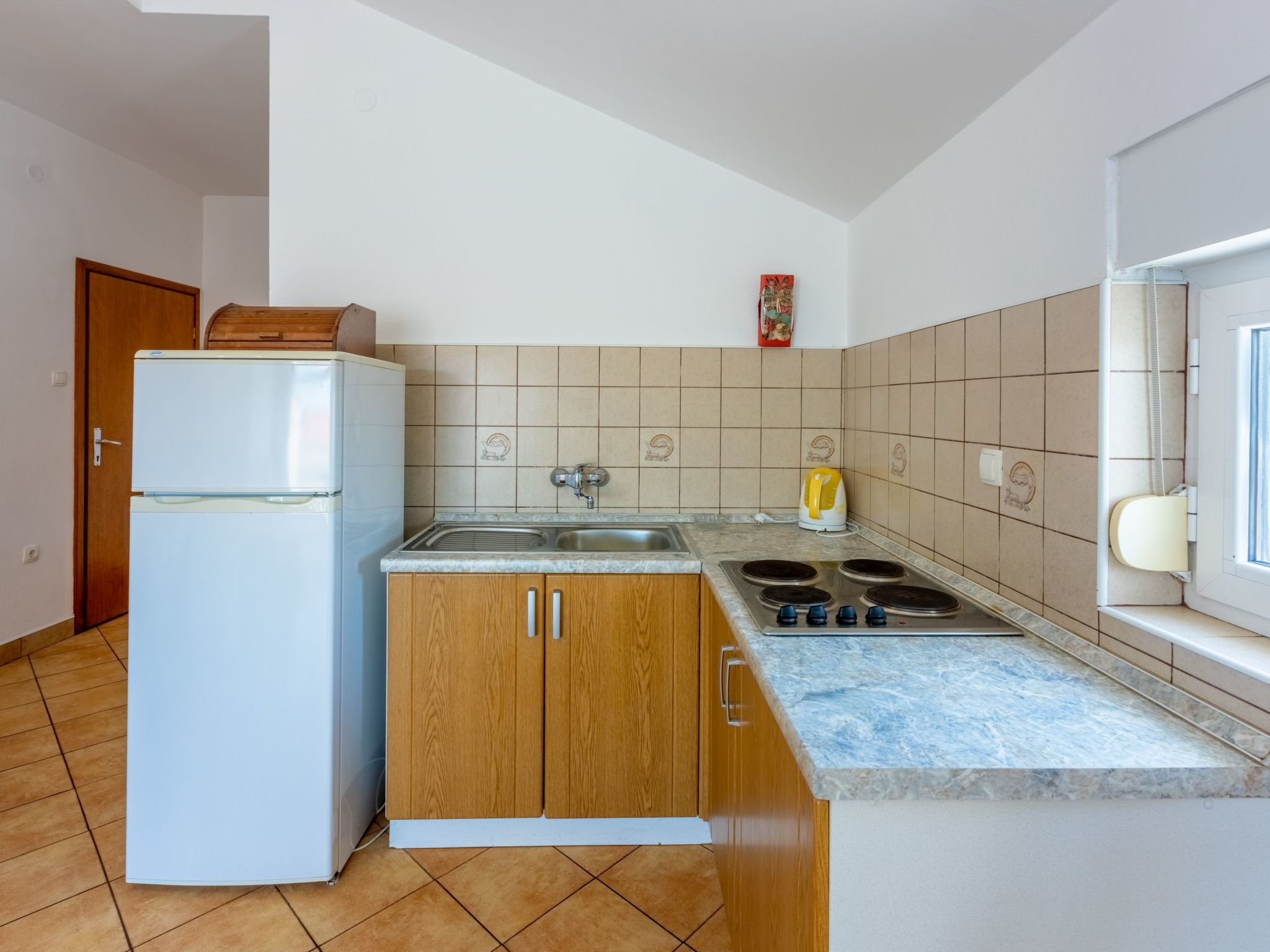 Studio-Apartment mit Balkon und Meerblick-Binnen