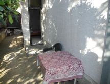 Studio mit eigener Terrasse