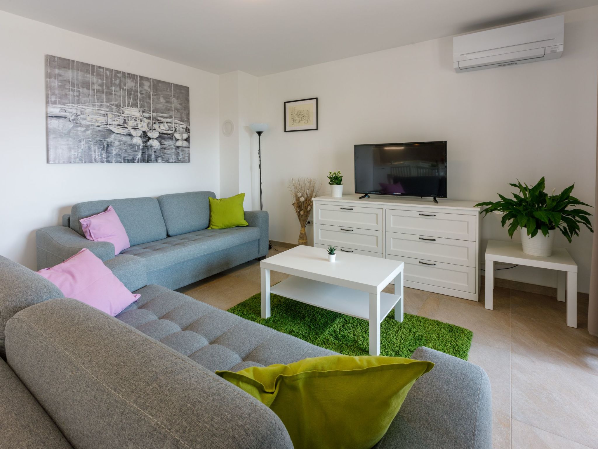 Wohnung im Erdgeschoss mit Terrasse-Drinnen