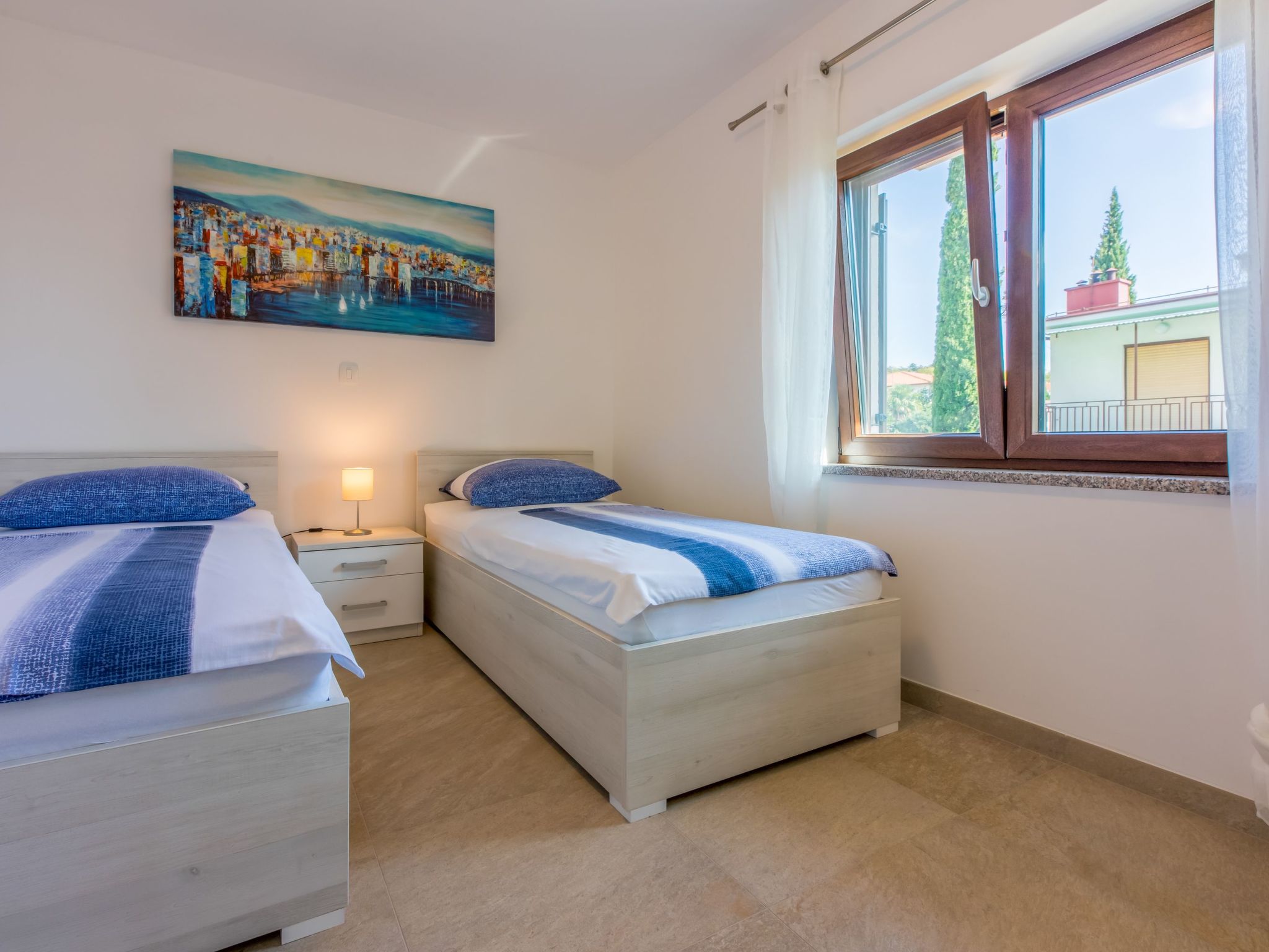 Wohnung im Erdgeschoss mit Terrasse-Drinnen