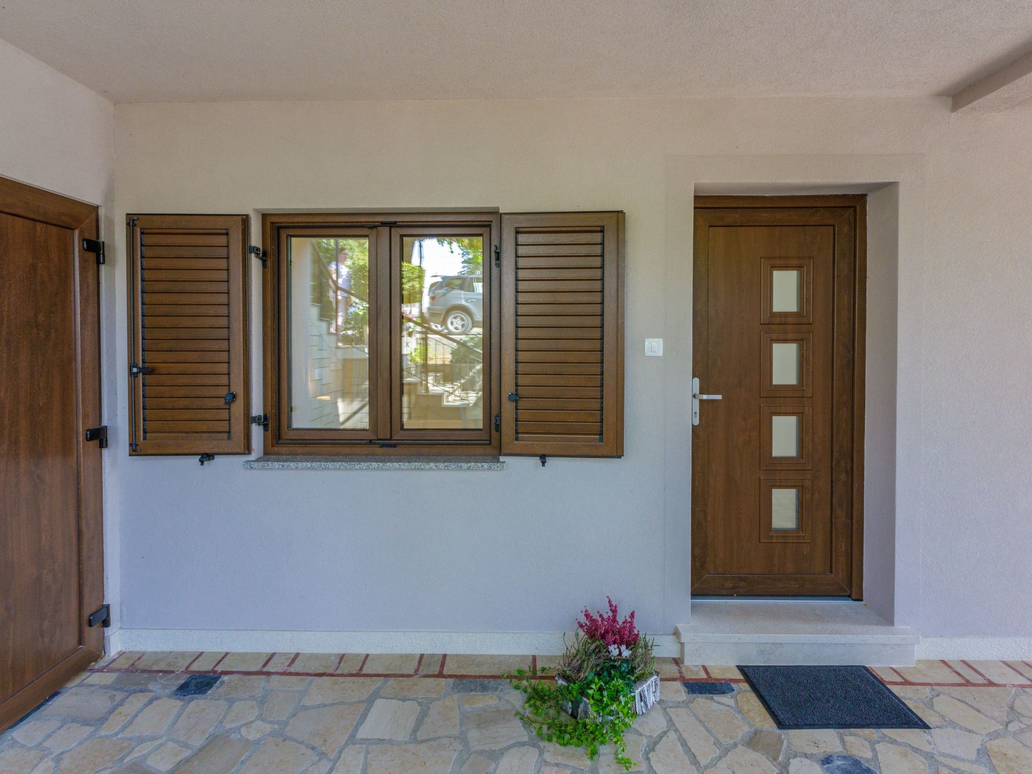 Wohnung im Erdgeschoss mit Terrasse-Drinnen