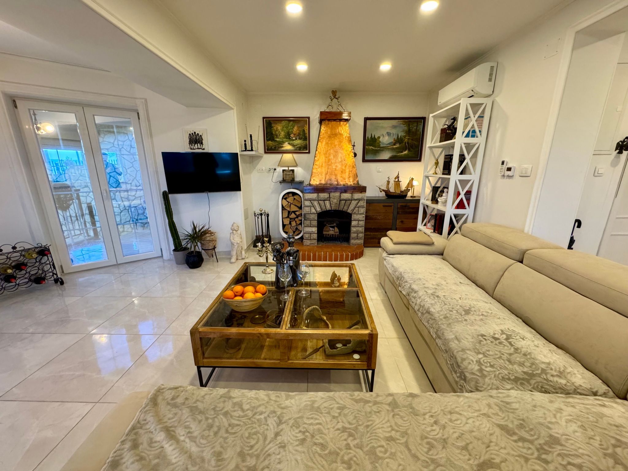 Apartment Toma 2-Dedans