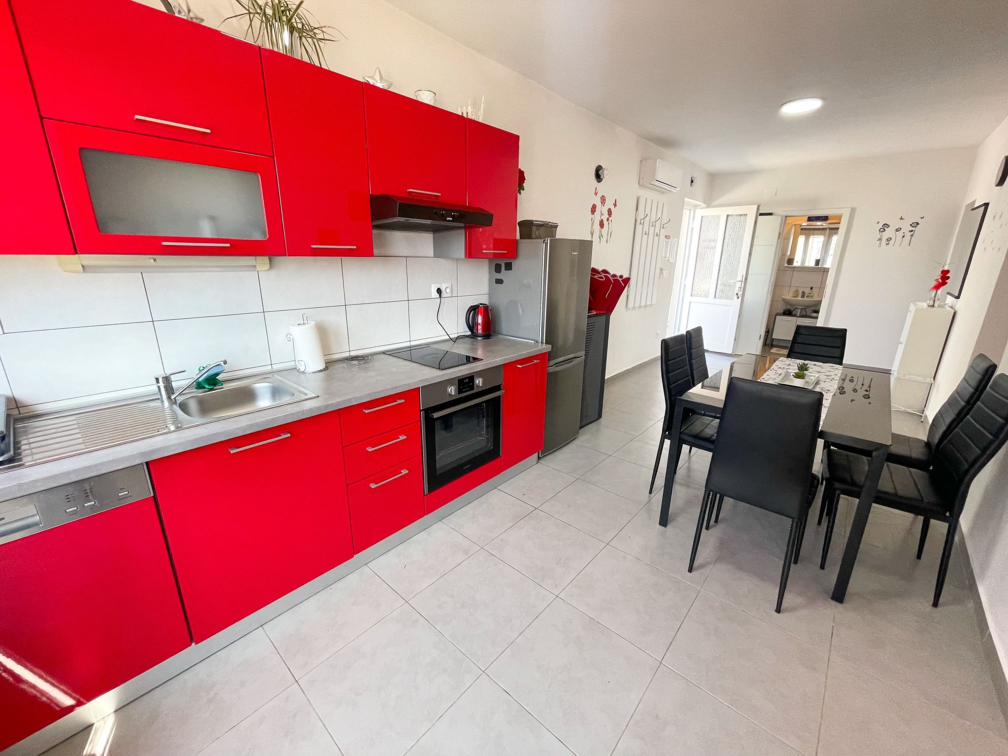 Photo of Gemütliches Appartement in Crikvenica mit Terrasse und Stadtblick und Nah am St