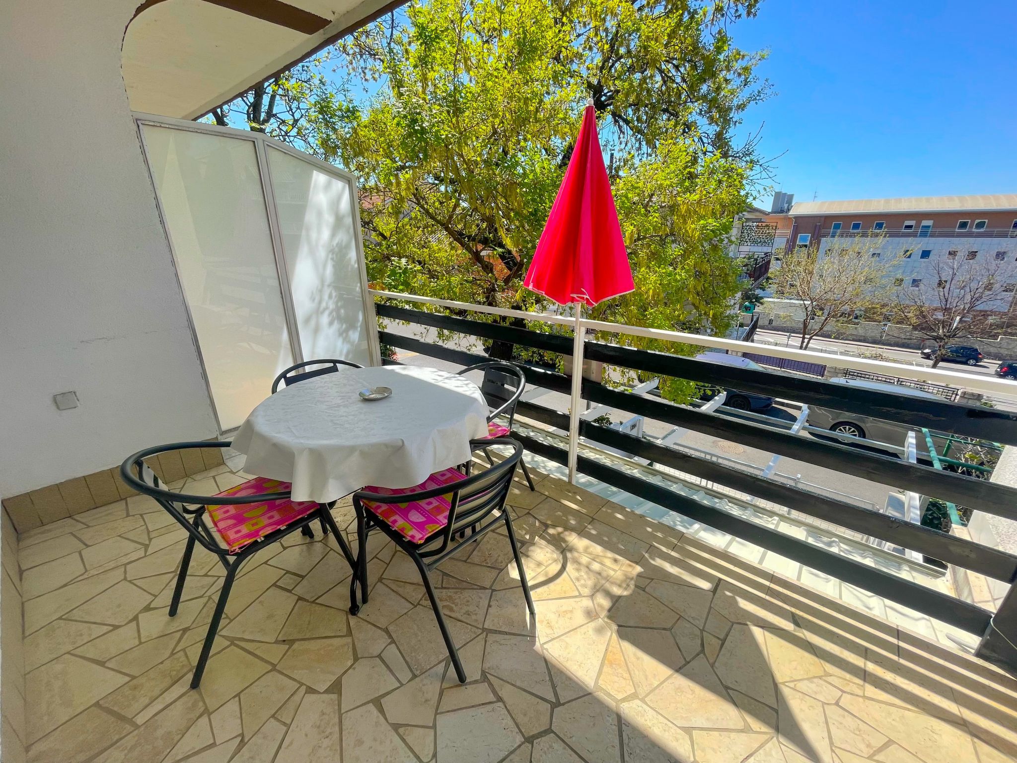 Appartement in Crikvenica mit Möbliertem Balkon