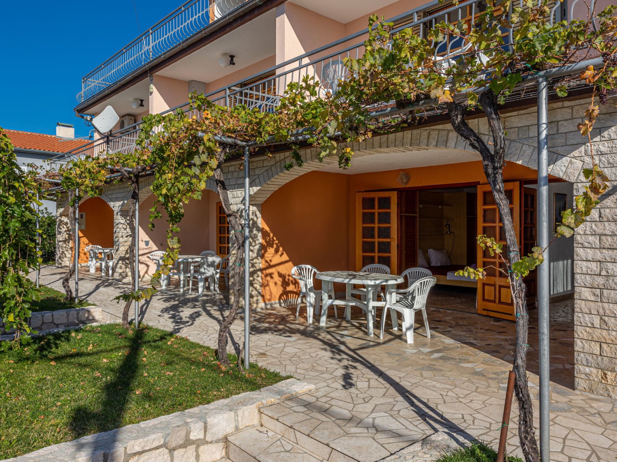 Appartement in Crikvenica mit Großem Garten-Image-tags.info