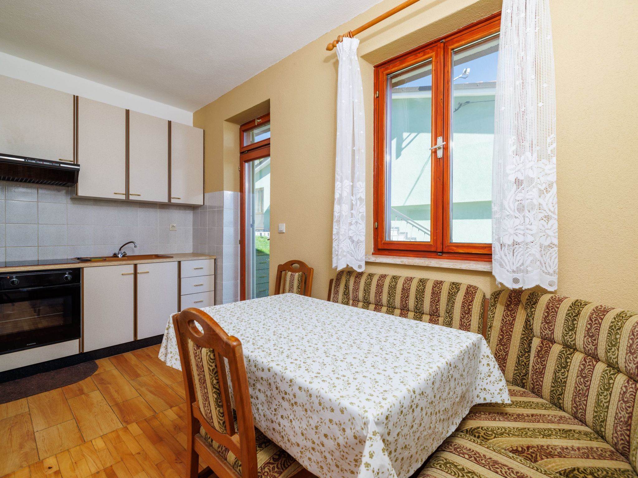 Appartement in Crikvenica mit Großem Garten-Image-tags.info