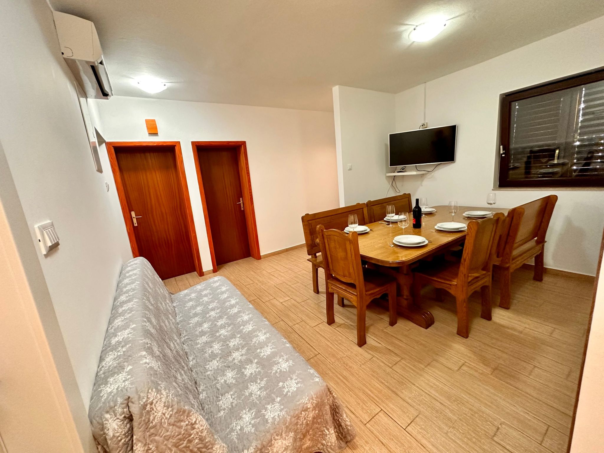 Jaka-Image-tags.info