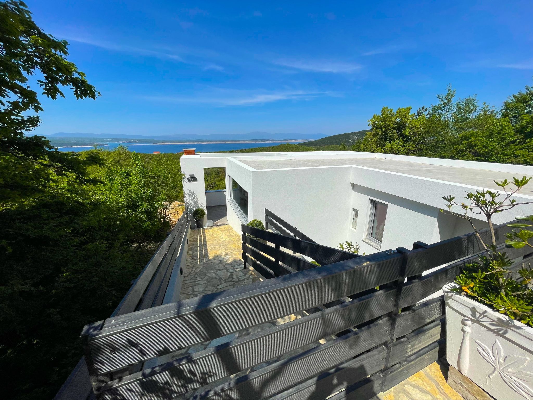 in Crikvenica mit Grill, Terrasse und Garten