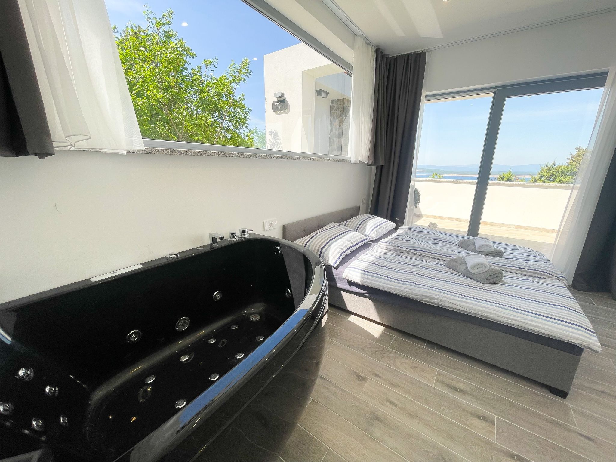 In Crikvenica mit Grill, Terrasse und Garten-Image-tags.info