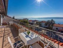 Wohnung in Crikvenica mit Terrasse mit Meerblick