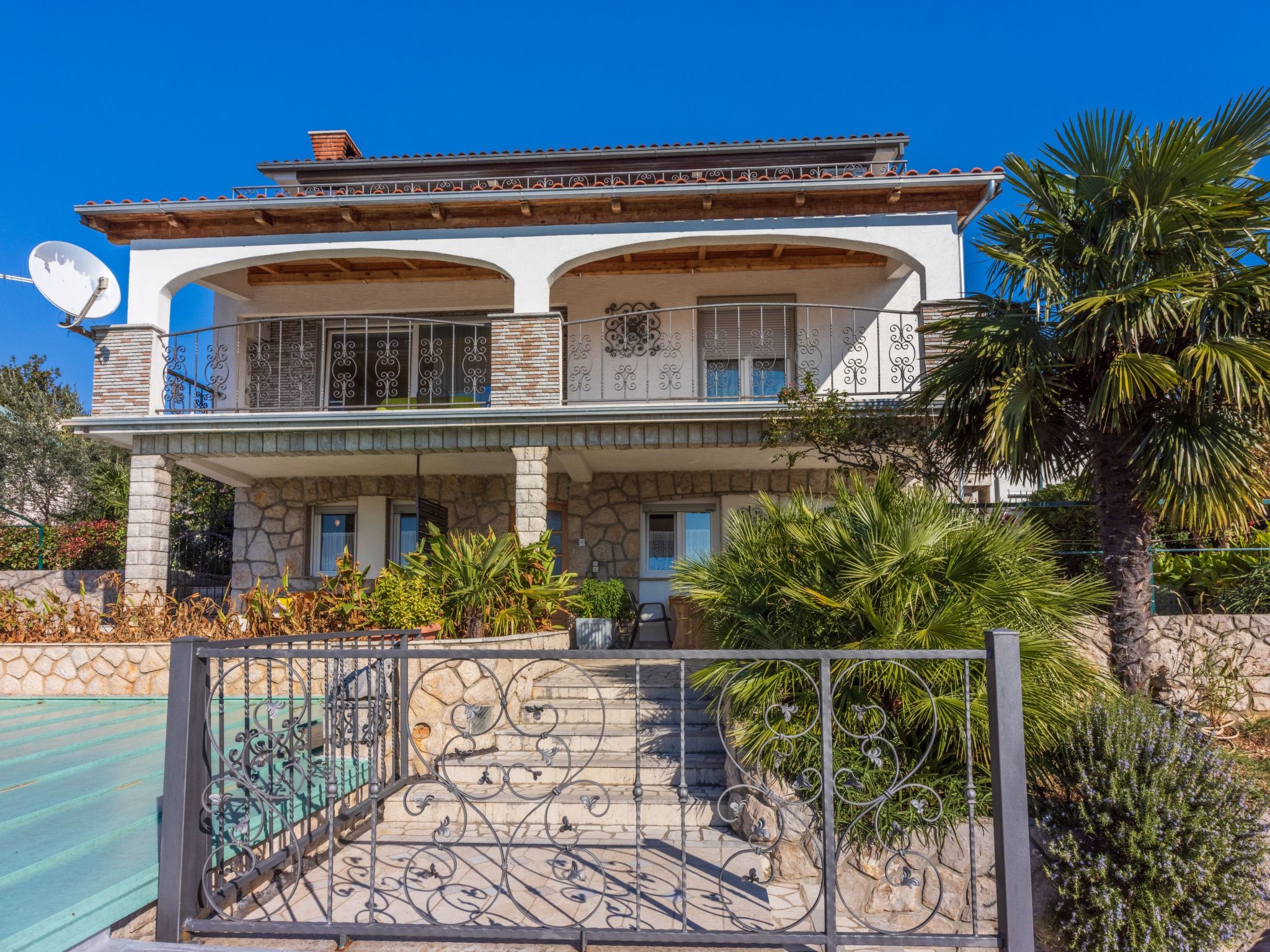 Wohnung in Crikvenica mit Terrasse mit Meerblick-Binnen