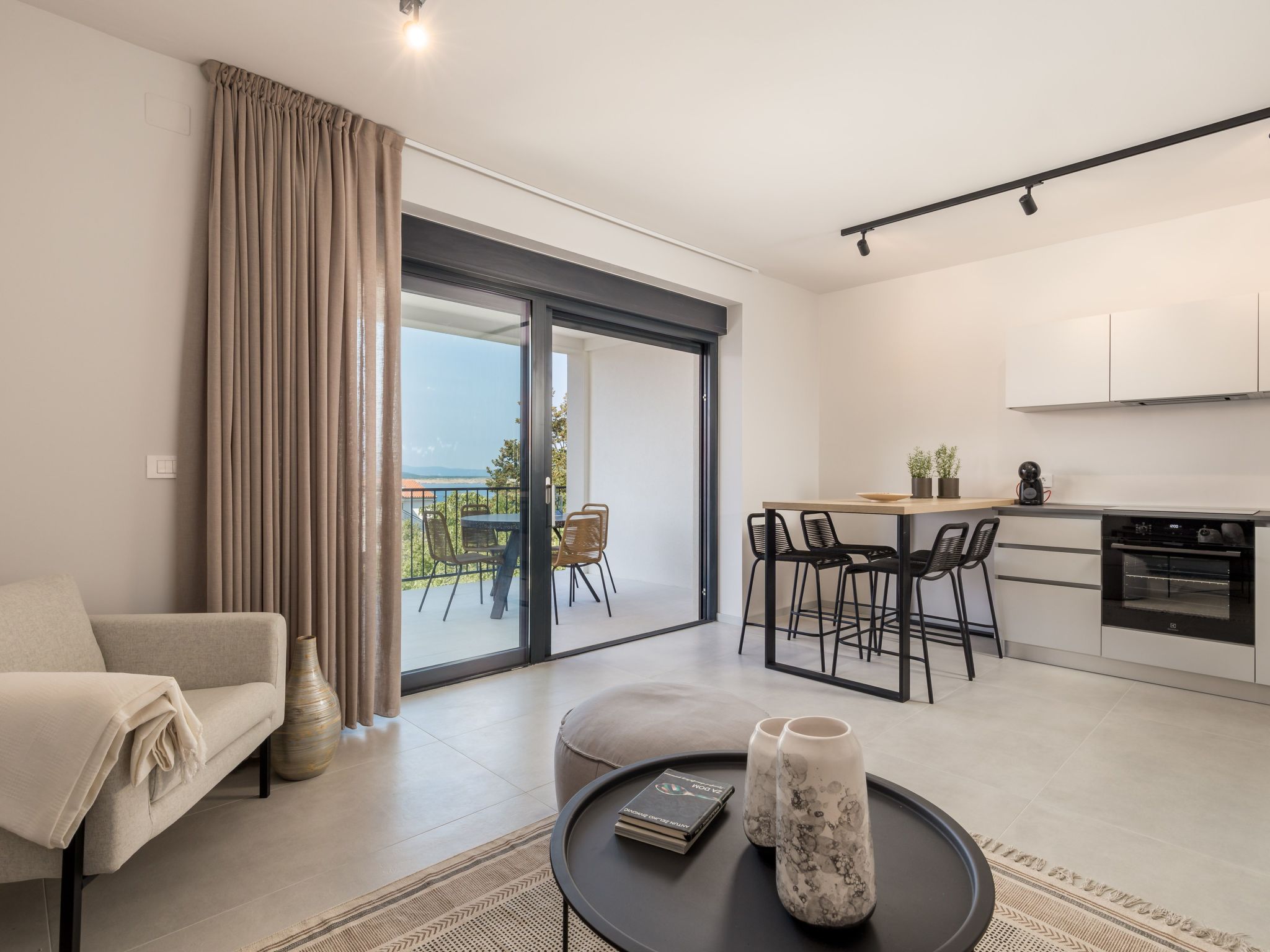 Photo of "Sunrise" mit Pool