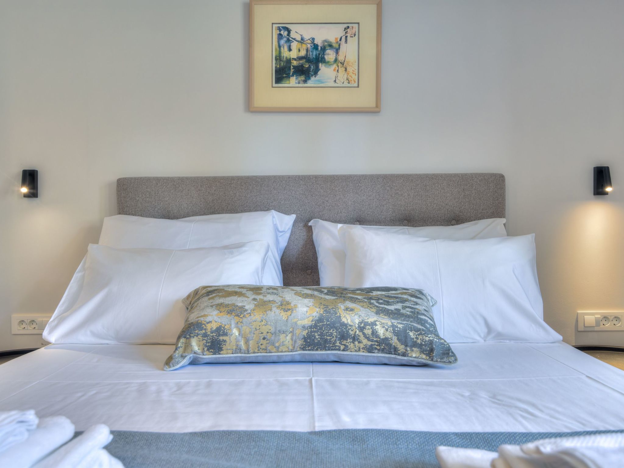 Photo of "Sunrise" mit Pool