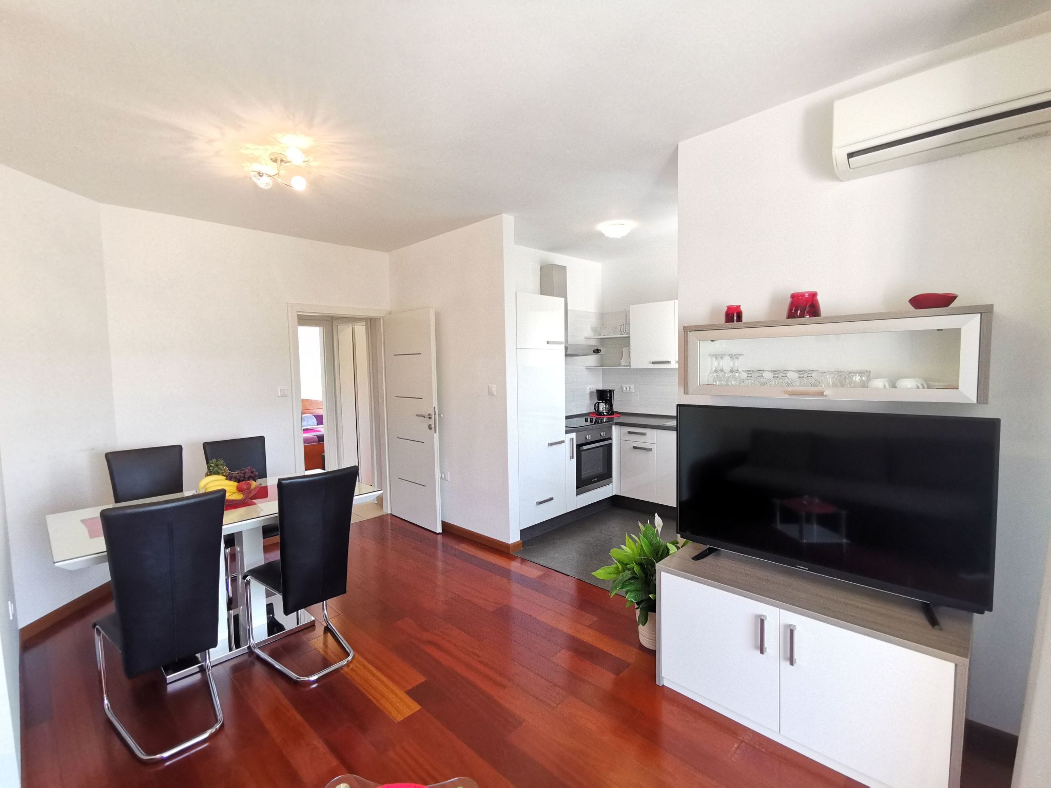 Wohnung für 4 Personen, 50m vom Strand entfernt-Binnen