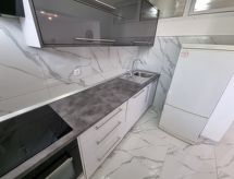 STRIGA: Vrijstaande vakantiewoning vlakbij zee in Crikvenica - thumbnail 3