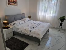 STRIGA: Vrijstaande vakantiewoning vlakbij zee in Crikvenica - thumbnail 5