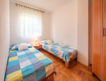 Zonnig appartement in Jadranovo, 170 meter van zee en strand - thumbnail 6