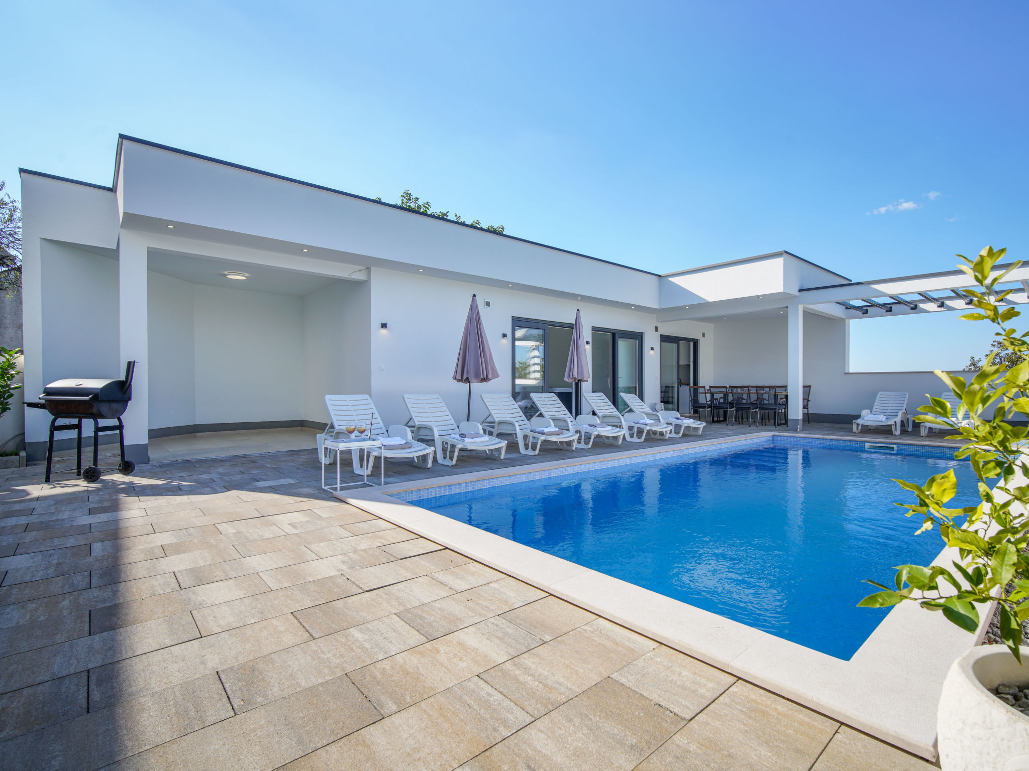 Villa Lea-Outside