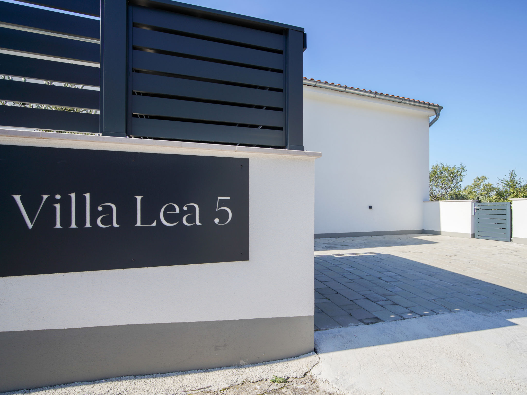Villa Lea-Outside