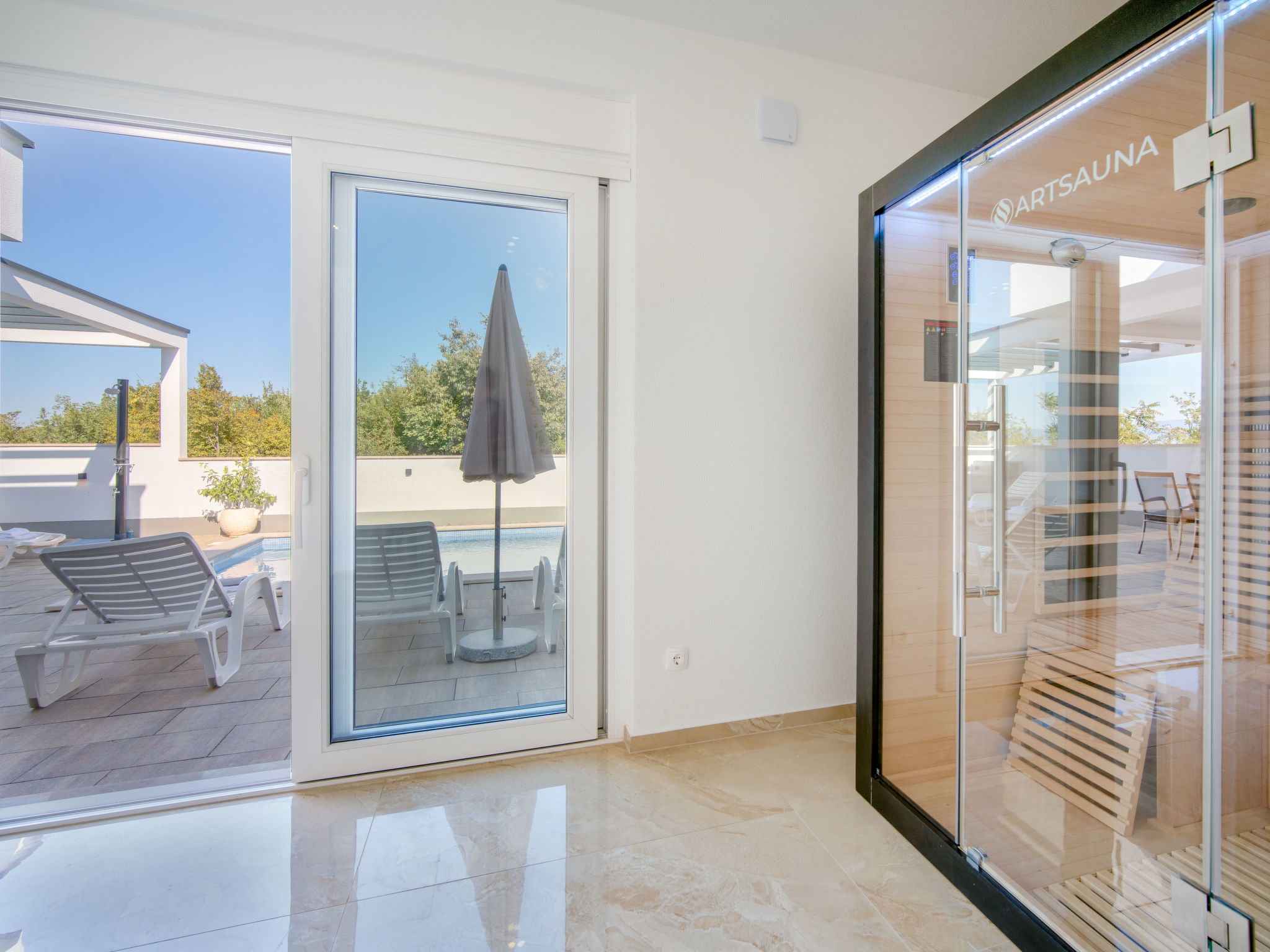 Villa Lea-Inside